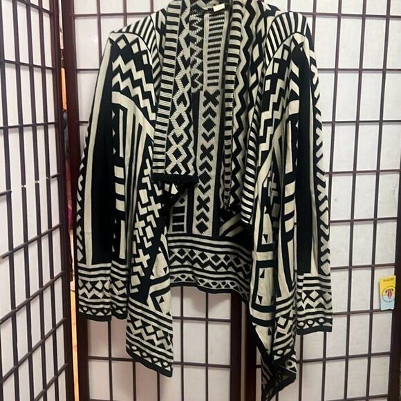 Staring At Stars Women Black White Southwest Draped Open Cardigan Sweater Medium - Picture 1 of 8